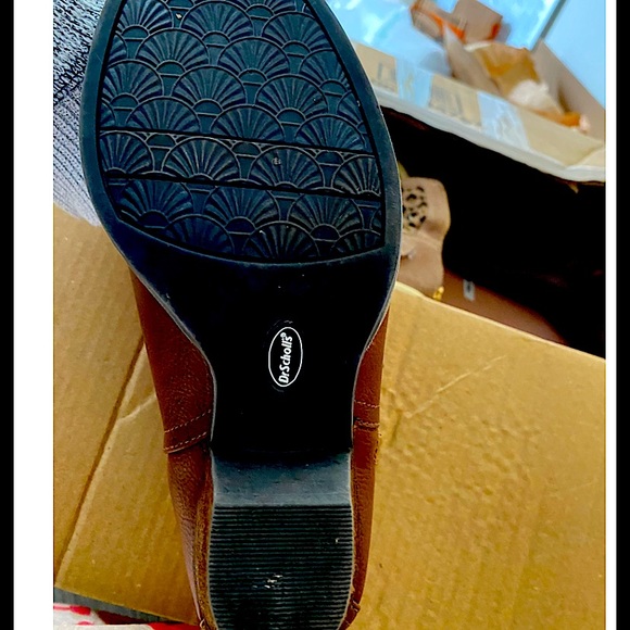 Dr. Scholl’s almond “Casey” leather look ankle boot. Like new - Picture 3 of 4